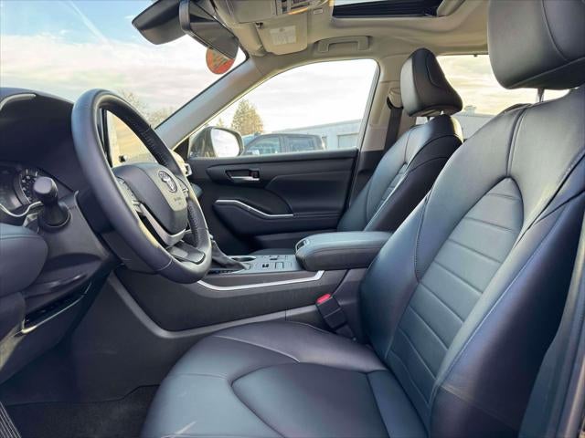 2025 Toyota Highlander XLE
