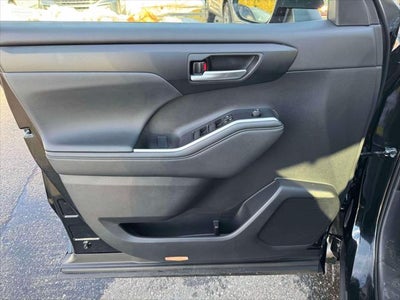 2025 Toyota Highlander XLE