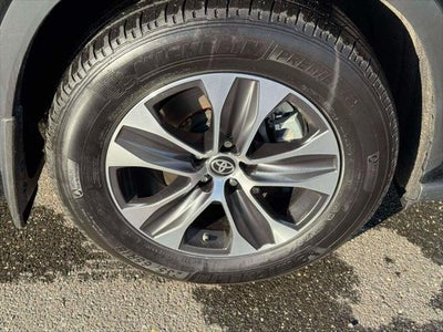 2025 Toyota Highlander XLE