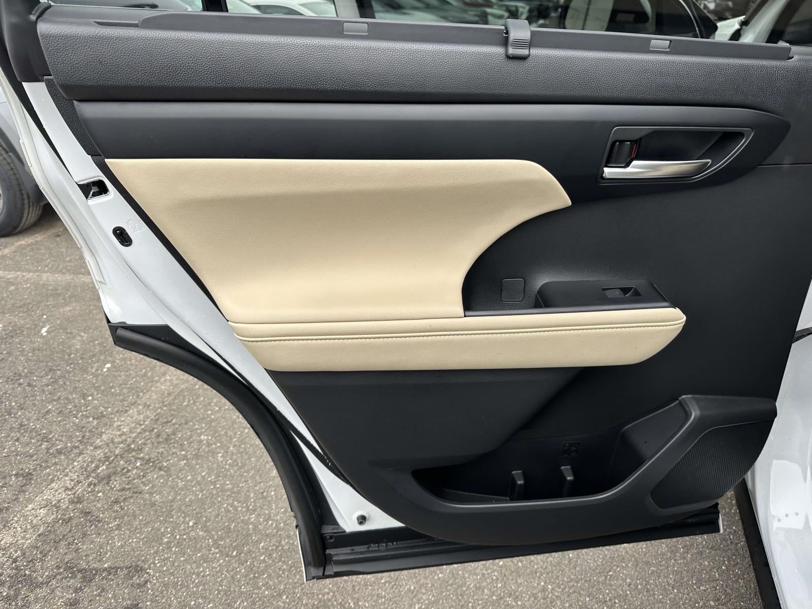 2024 Toyota Highlander XLE