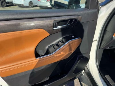 2023 Toyota Highlander Platinum