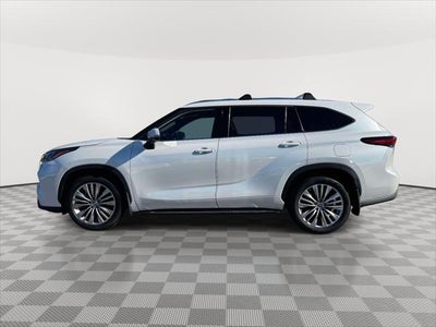 2023 Toyota Highlander Platinum