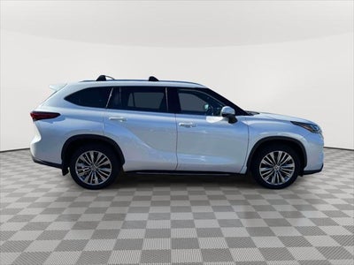 2023 Toyota Highlander Platinum