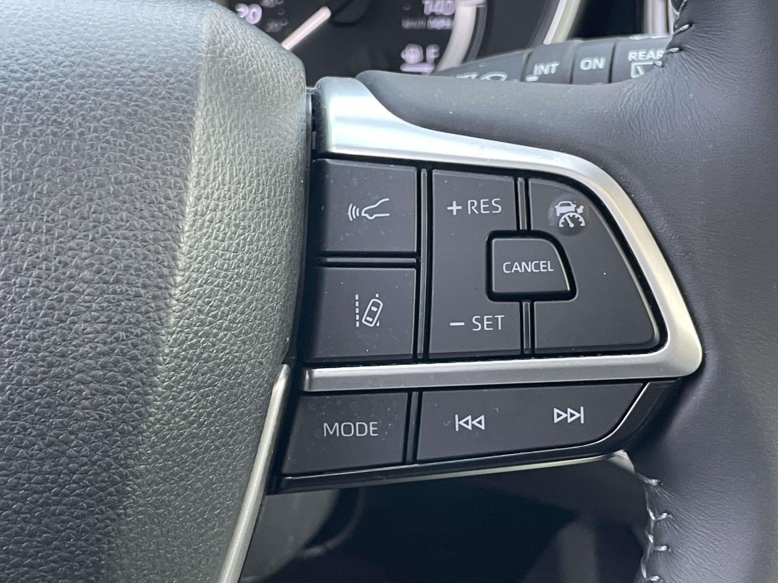 2024 Toyota Highlander XSE