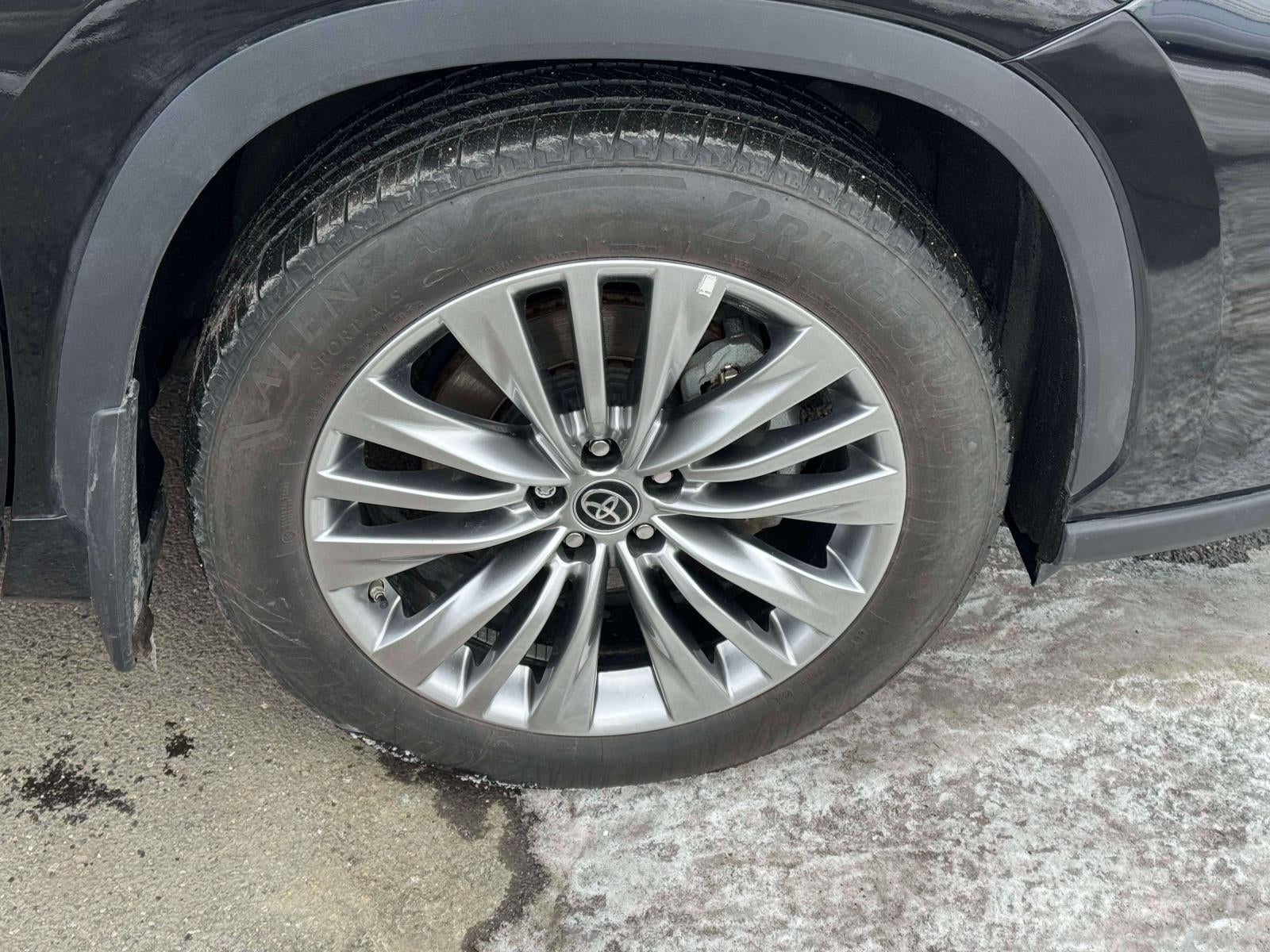 2025 Toyota Highlander Platinum