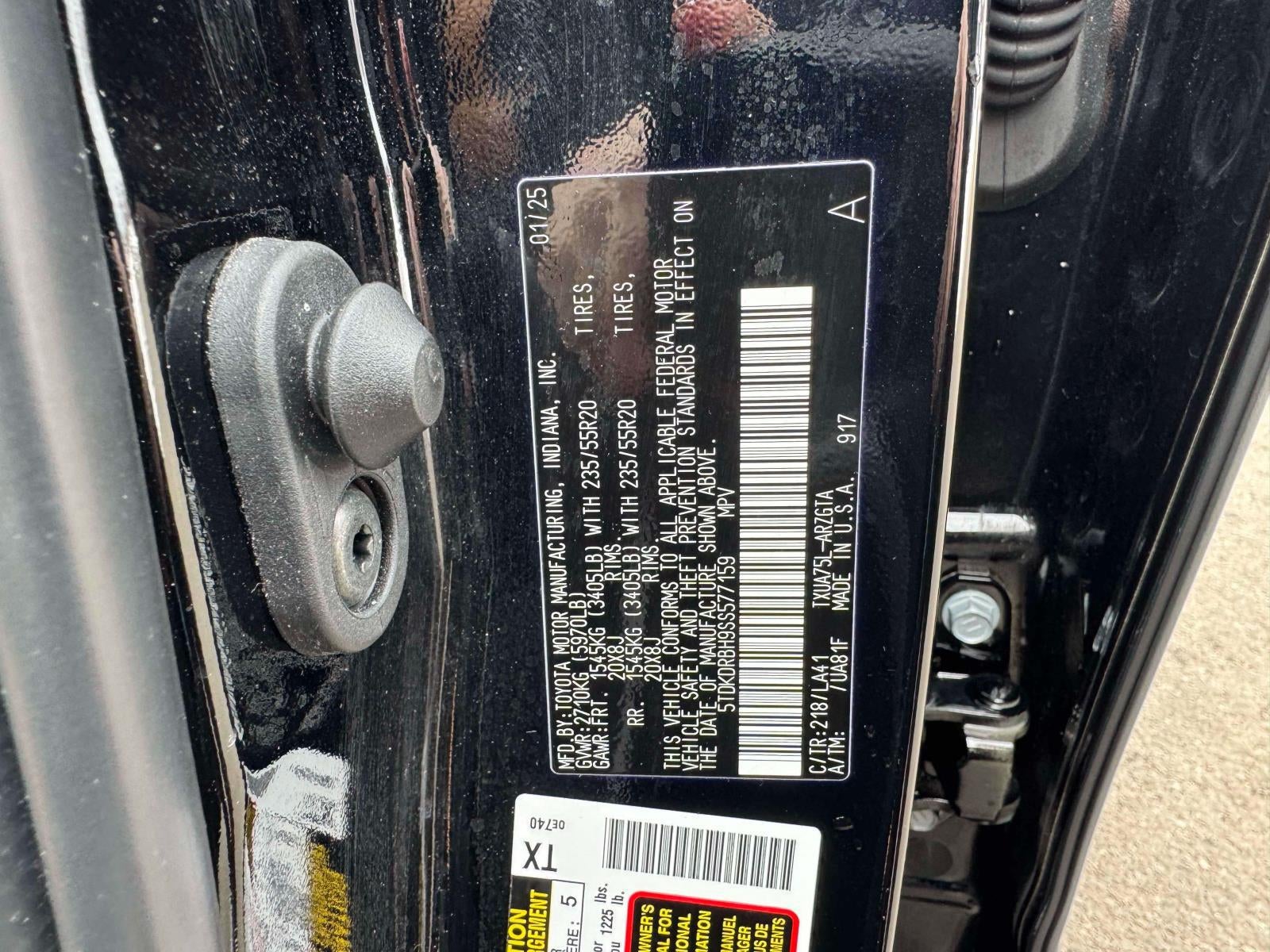 2025 Toyota Highlander Platinum