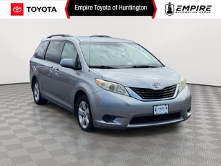 2012 Toyota Sienna LE V6 8 Passenger