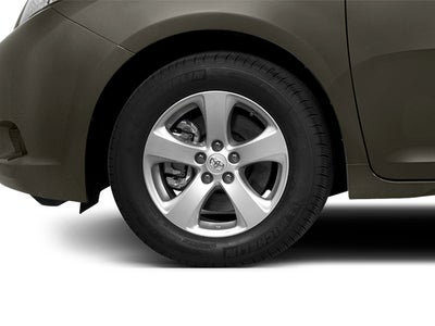2014 Toyota Sienna LE V6 8 Passenger