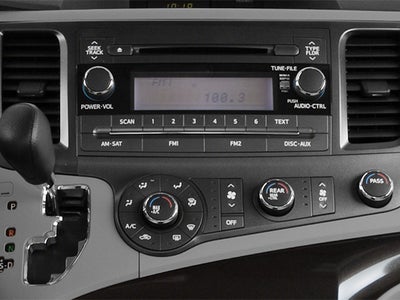 2014 Toyota Sienna LE V6 8 Passenger
