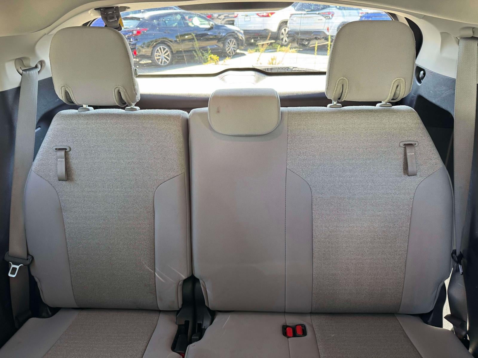 2025 Toyota Sienna LE