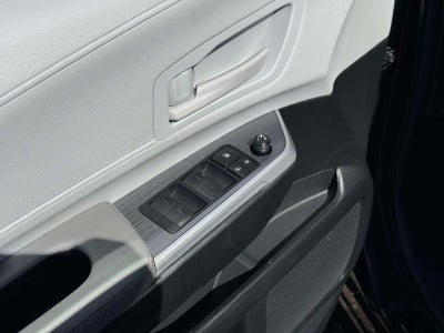 2025 Toyota Sienna LE