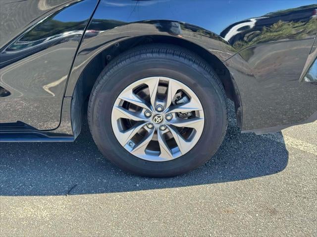 2025 Toyota Sienna LE