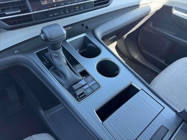 2025 Toyota Sienna LE