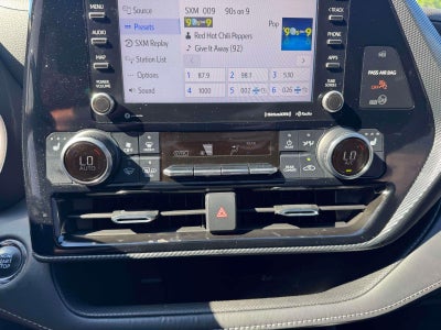 2022 Toyota Highlander XSE