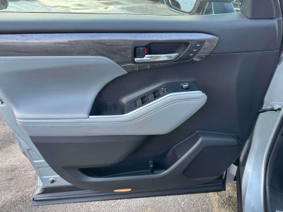 2024 Toyota Highlander Hybrid Limited