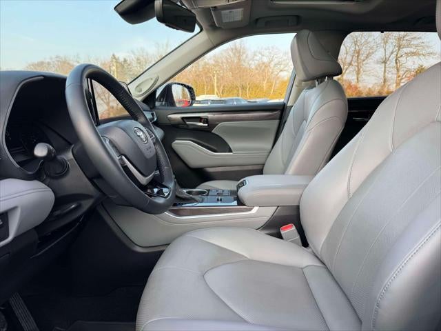 2024 Toyota Highlander Hybrid Limited