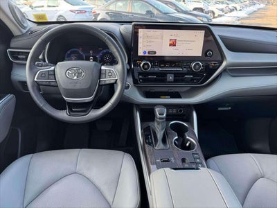 2024 Toyota Highlander Hybrid Limited