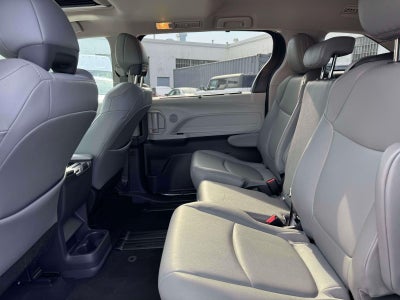 2023 Toyota Sienna XLE
