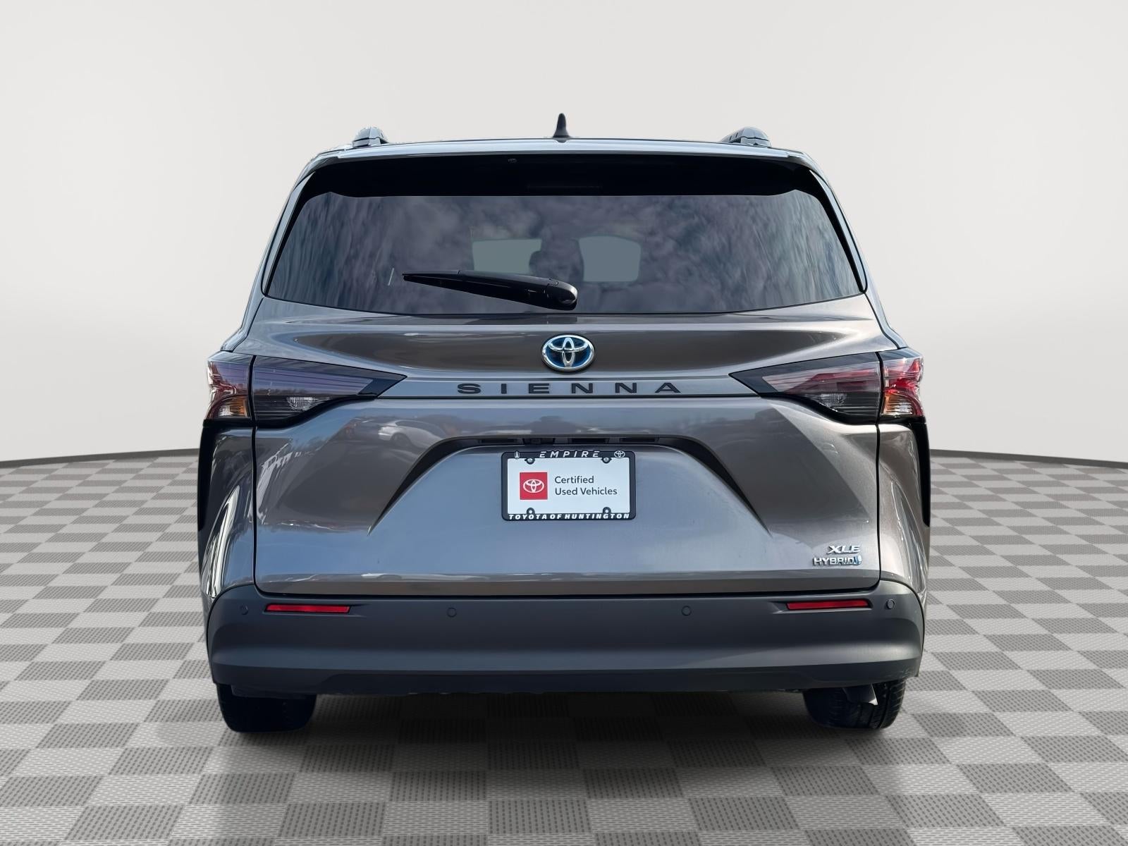 2023 Toyota Sienna XLE