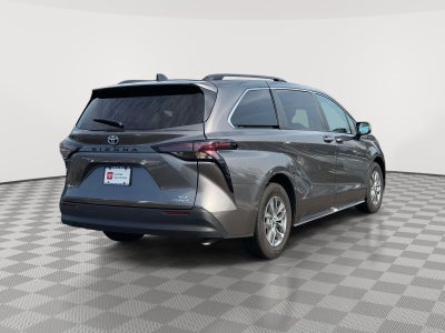 2023 Toyota Sienna XLE