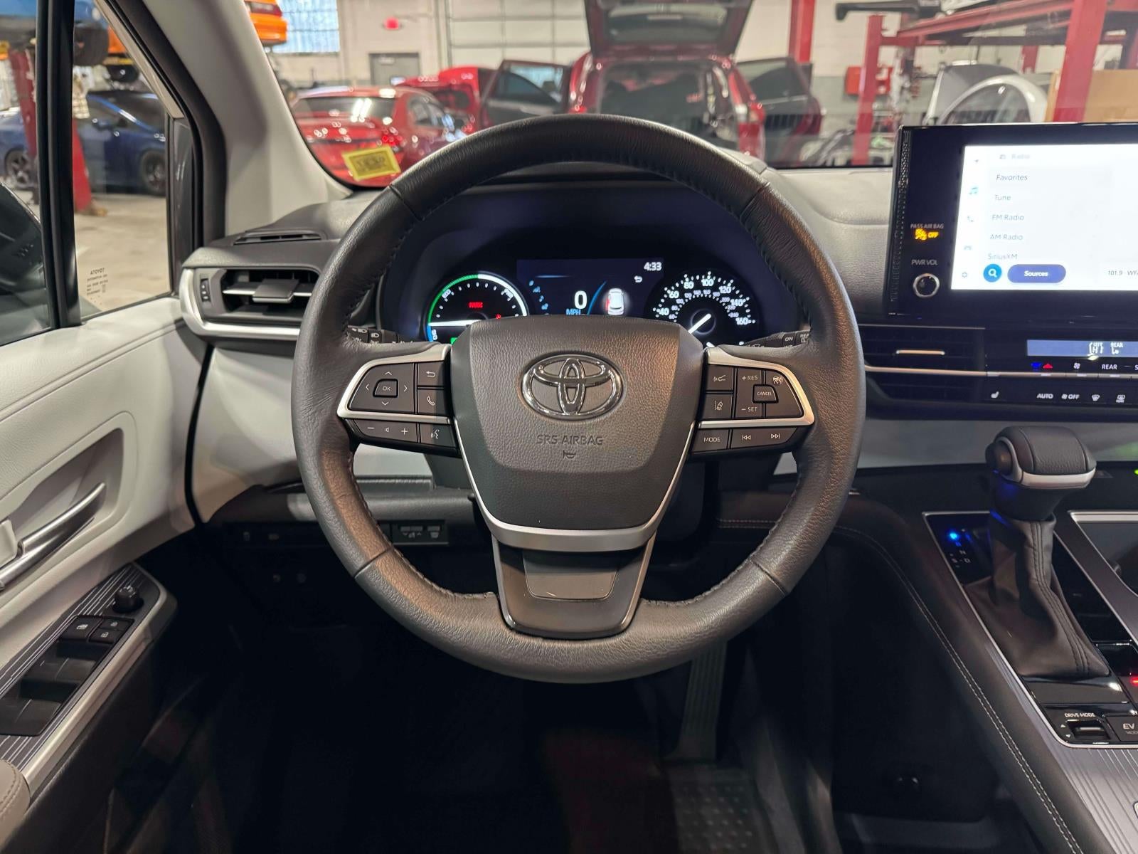 2025 Toyota Sienna XLE