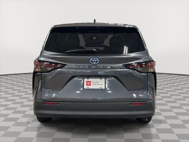 2025 Toyota Sienna XLE