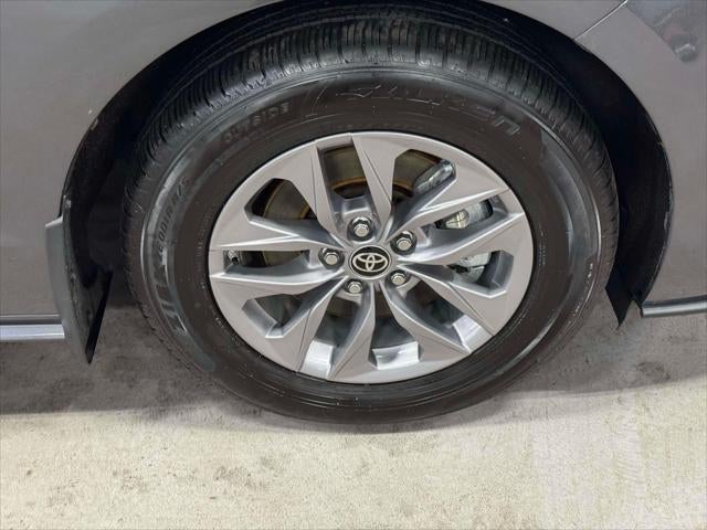 2025 Toyota Sienna XLE