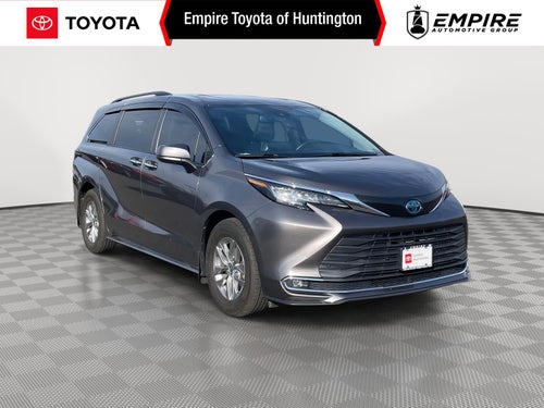 2022 Toyota Sienna XLE