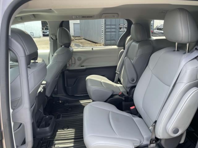 2022 Toyota Sienna XLE