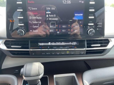 2022 Toyota Sienna XLE