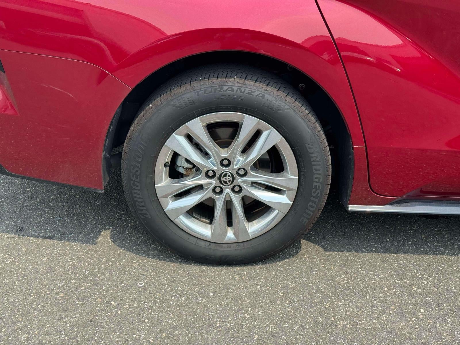 2025 Toyota Sienna Limited