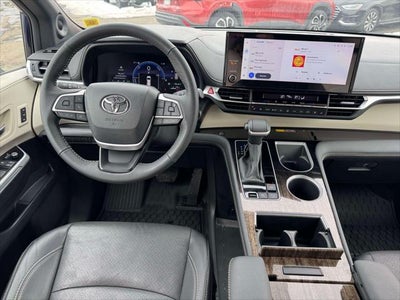2025 Toyota Sienna Limited