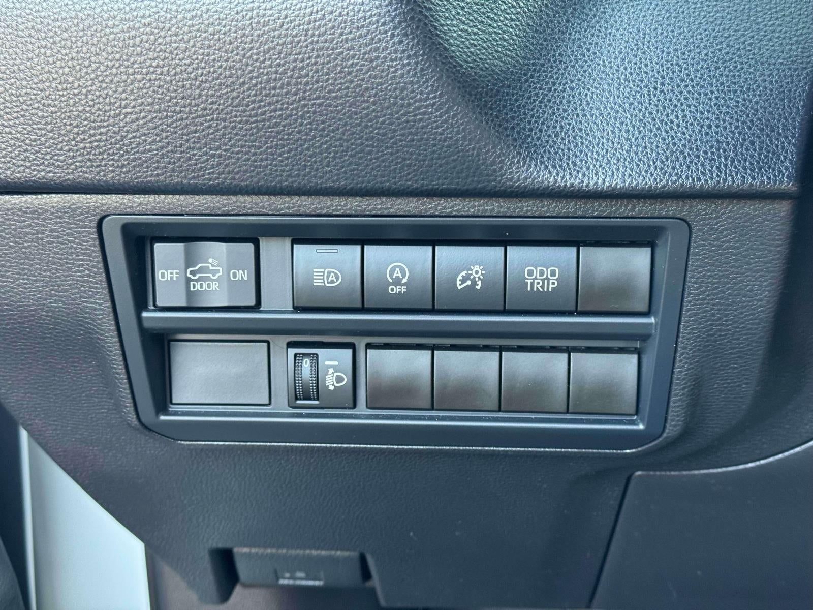 2026 Toyota Tundra SR5 CrewMax 5.5 Bed
