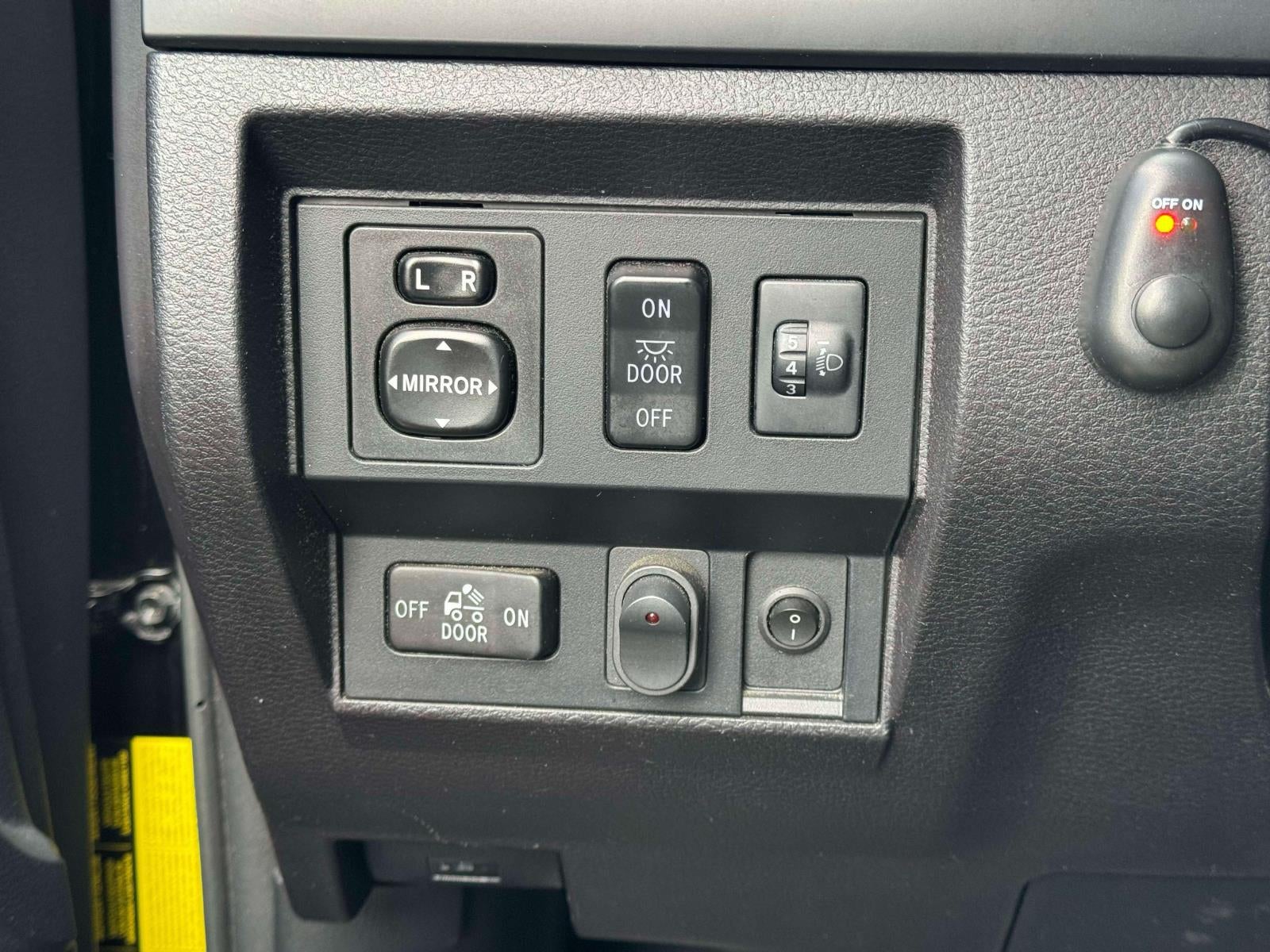2016 Toyota Tundra SR 4.6L V8