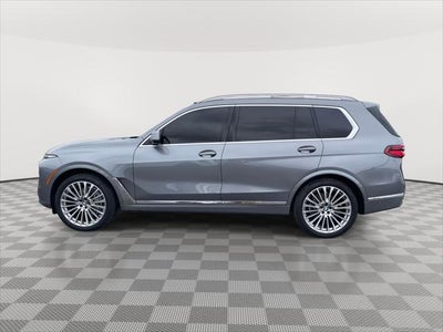 2025 BMW X7 xDrive40i