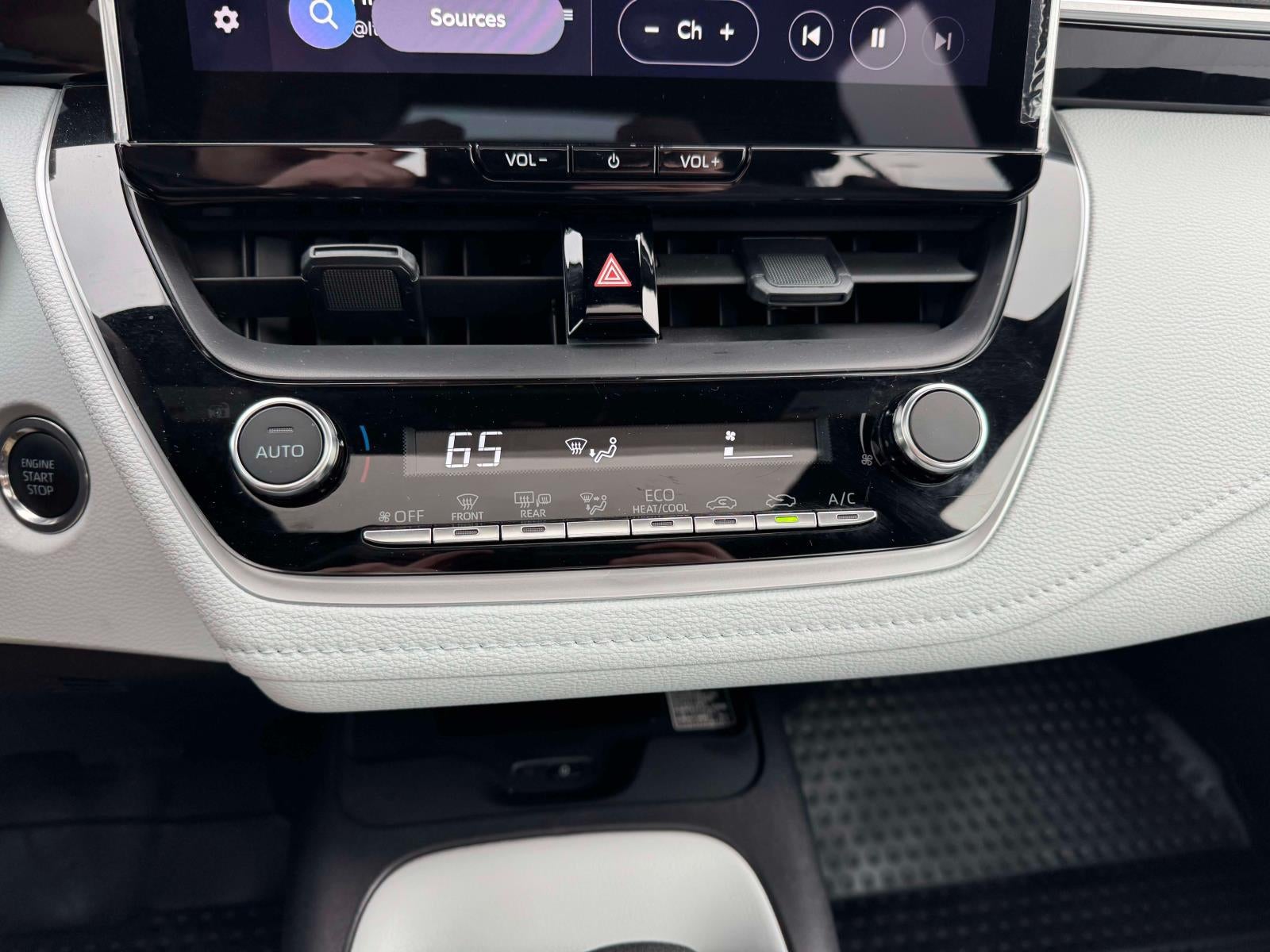 2025 Toyota Corolla SE