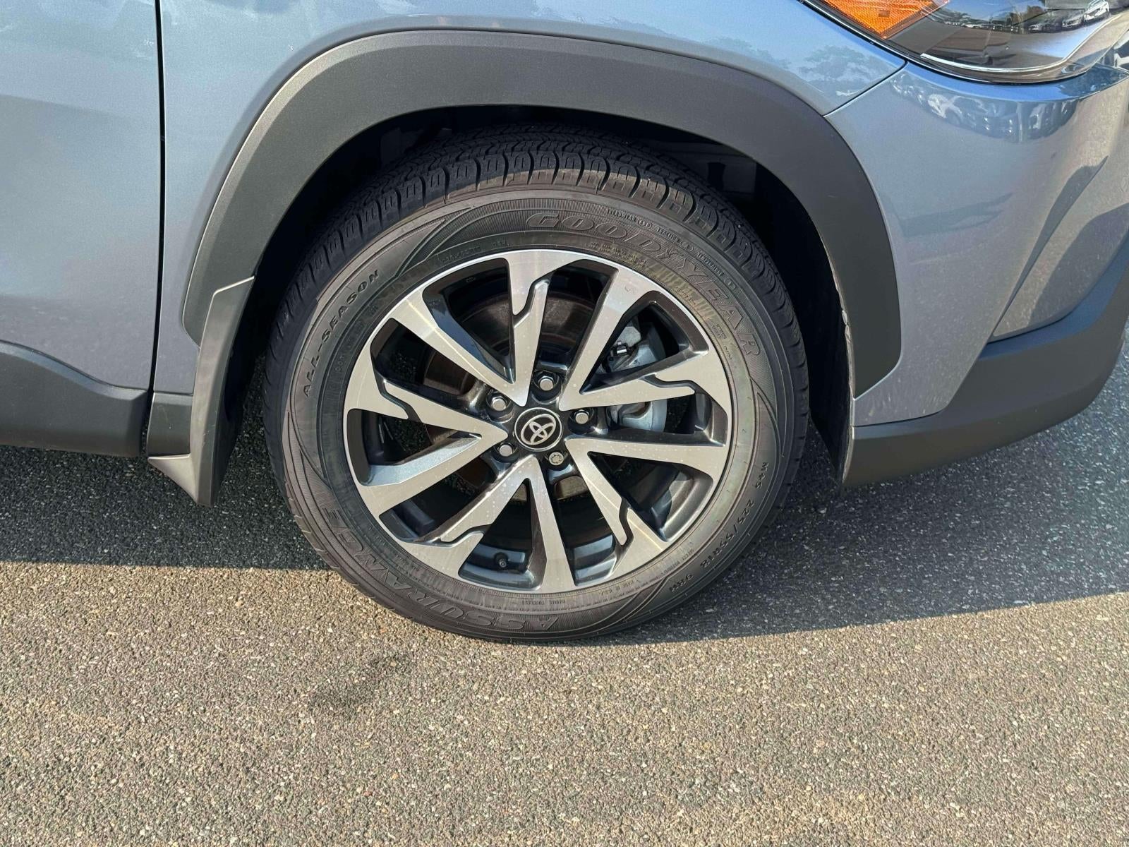 2024 Toyota Corolla Cross XLE