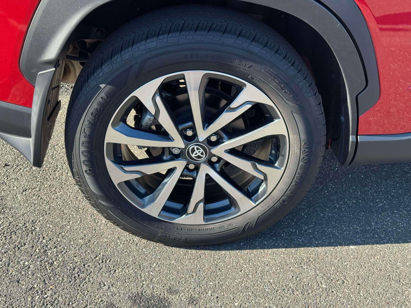 2023 Toyota Corolla Cross XLE