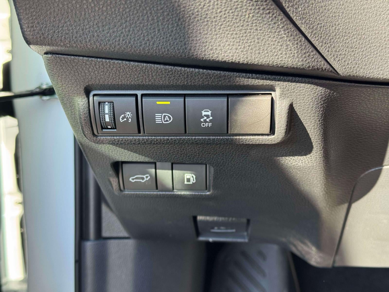 2025 Toyota Corolla Cross Hybrid XSE