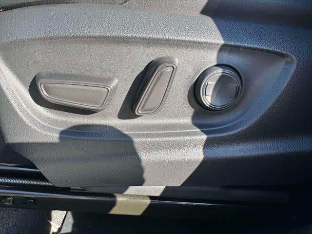 2025 Toyota Corolla Cross Hybrid XSE