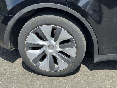 2024 Tesla Model Y Long Range Dual Motor All-Wheel Drive