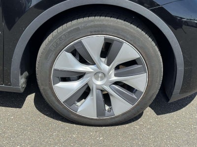 2024 Tesla Model Y Long Range Dual Motor All-Wheel Drive