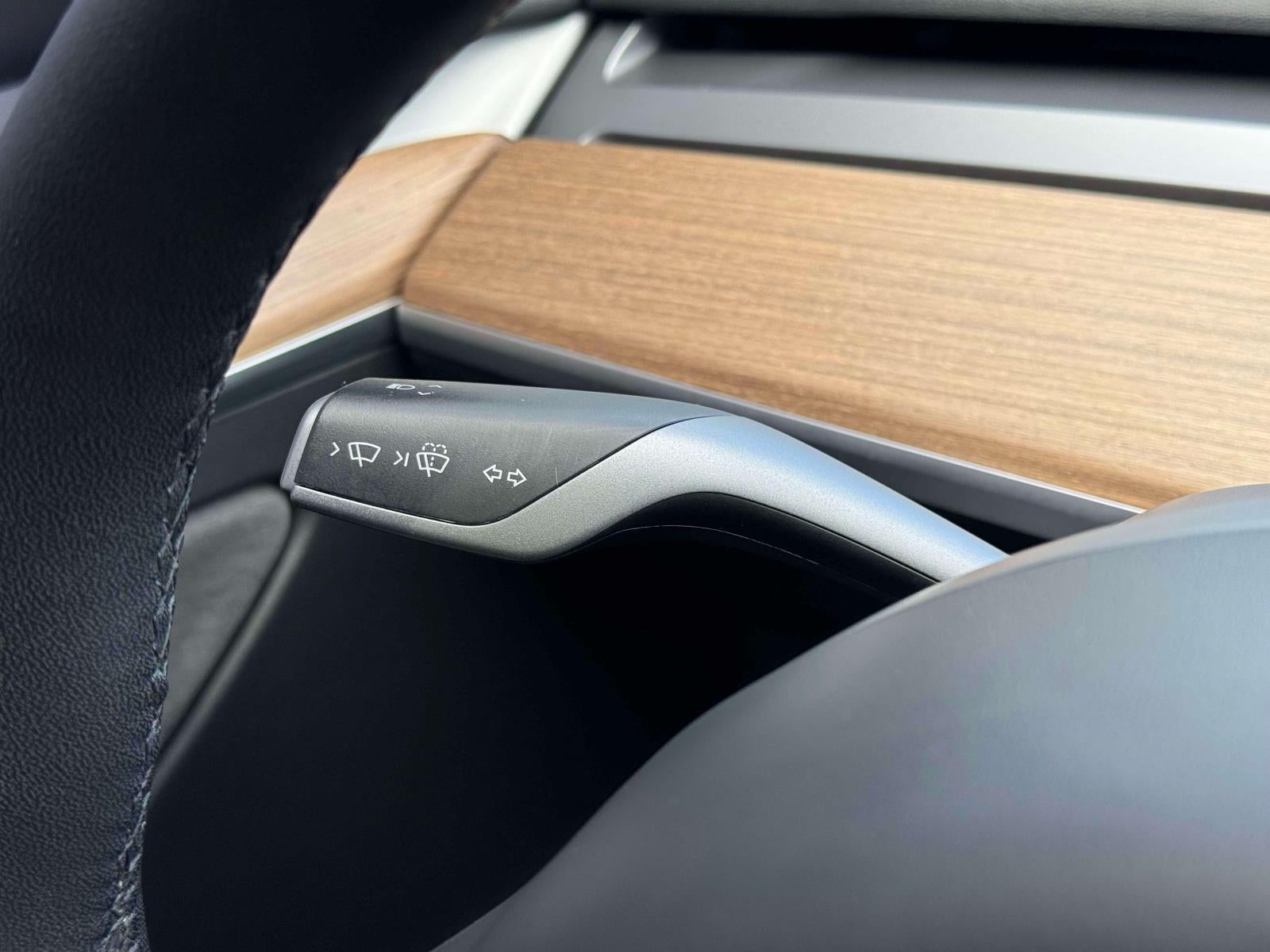 2023 Tesla Model Y Performance Dual Motor All-Wheel Drive