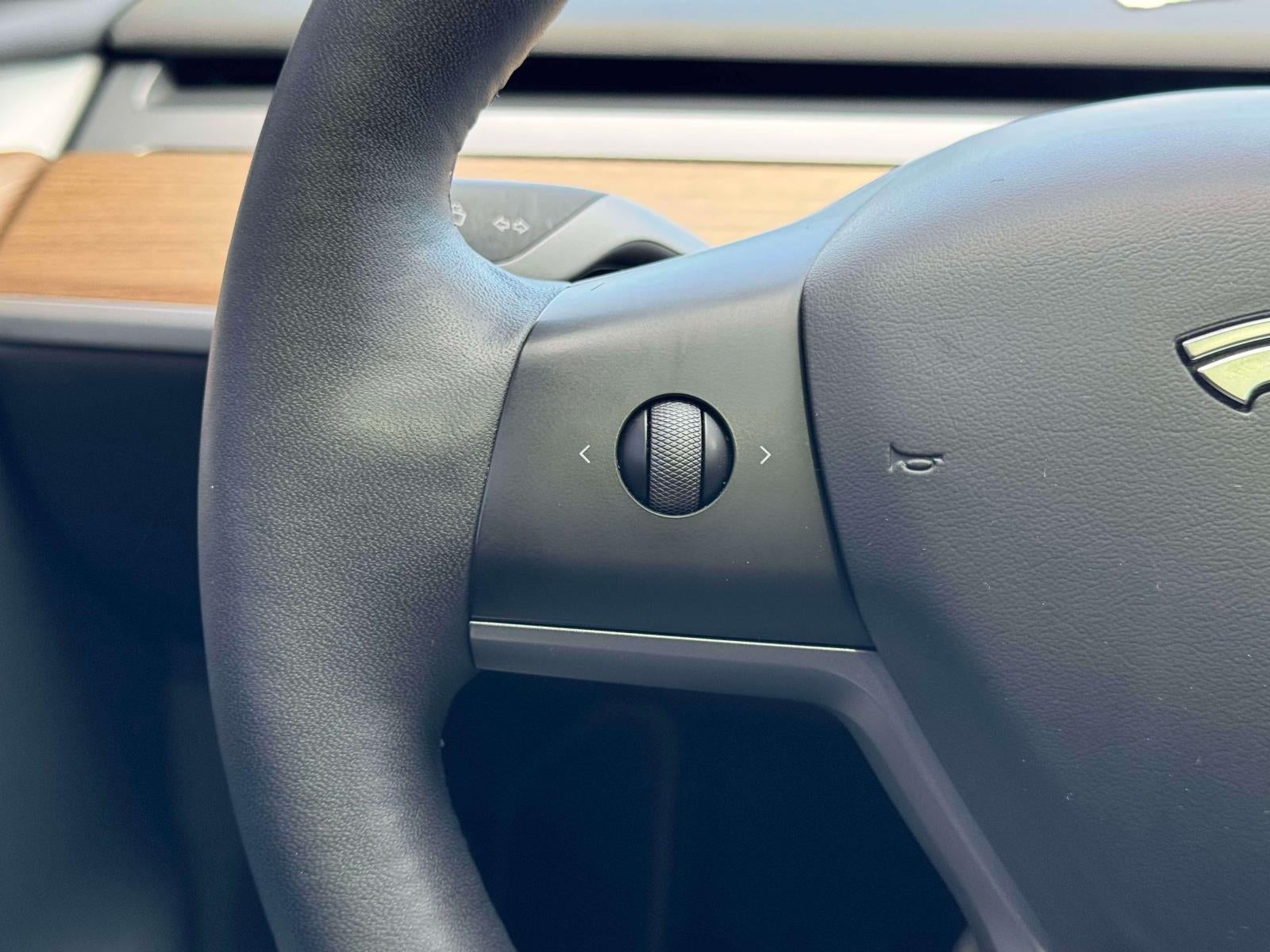 2023 Tesla Model Y Performance Dual Motor All-Wheel Drive