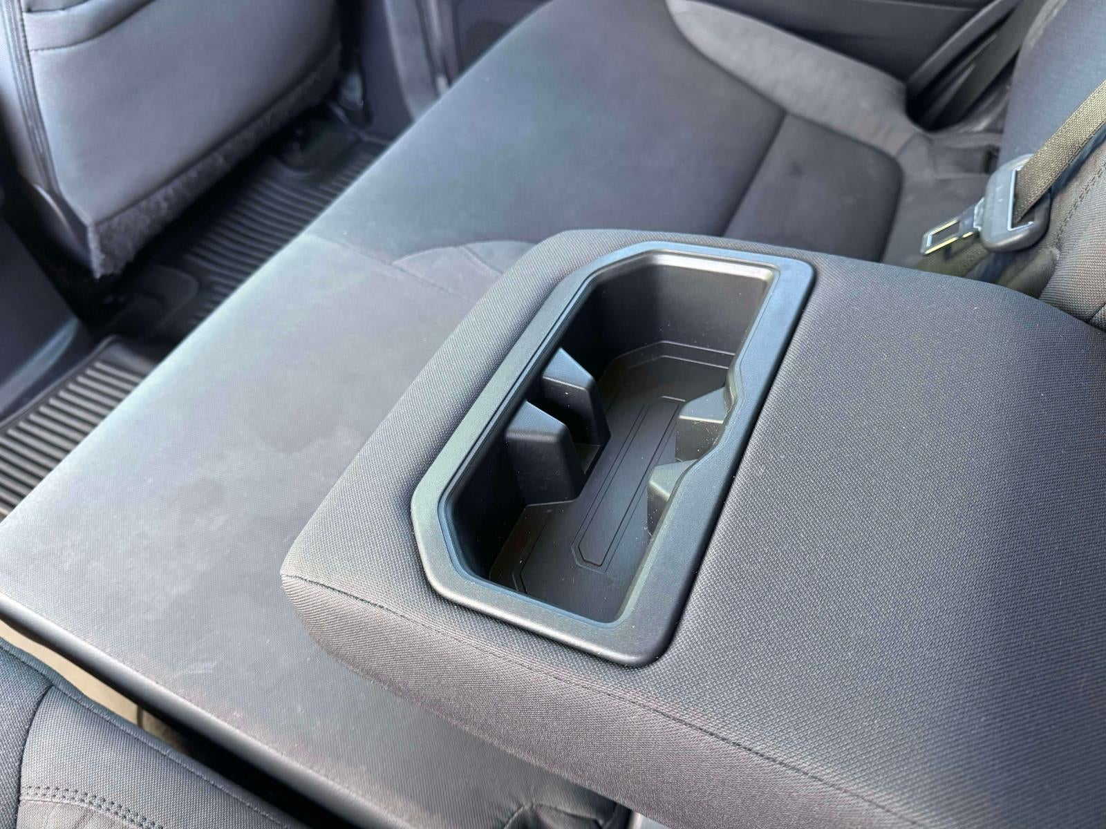 2023 Toyota Sequoia SR5 - Photo 17