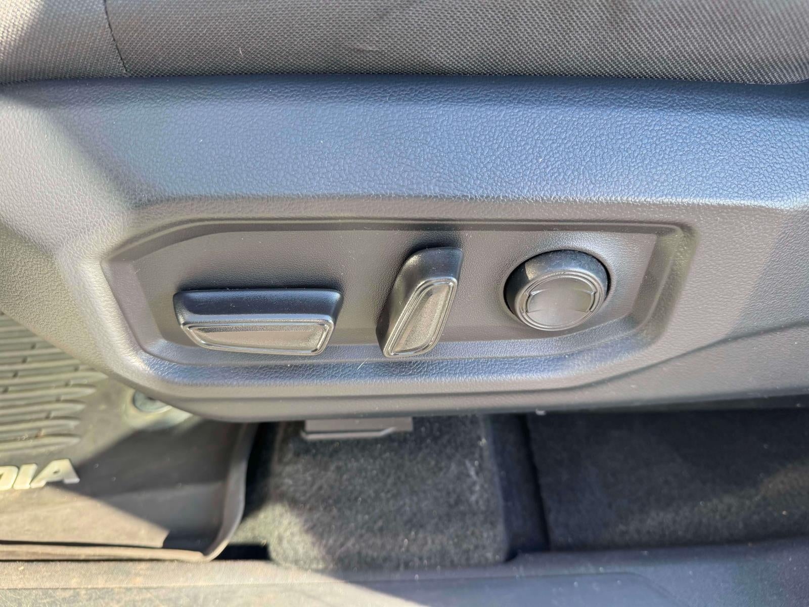 2023 Toyota Sequoia SR5 - Photo 20