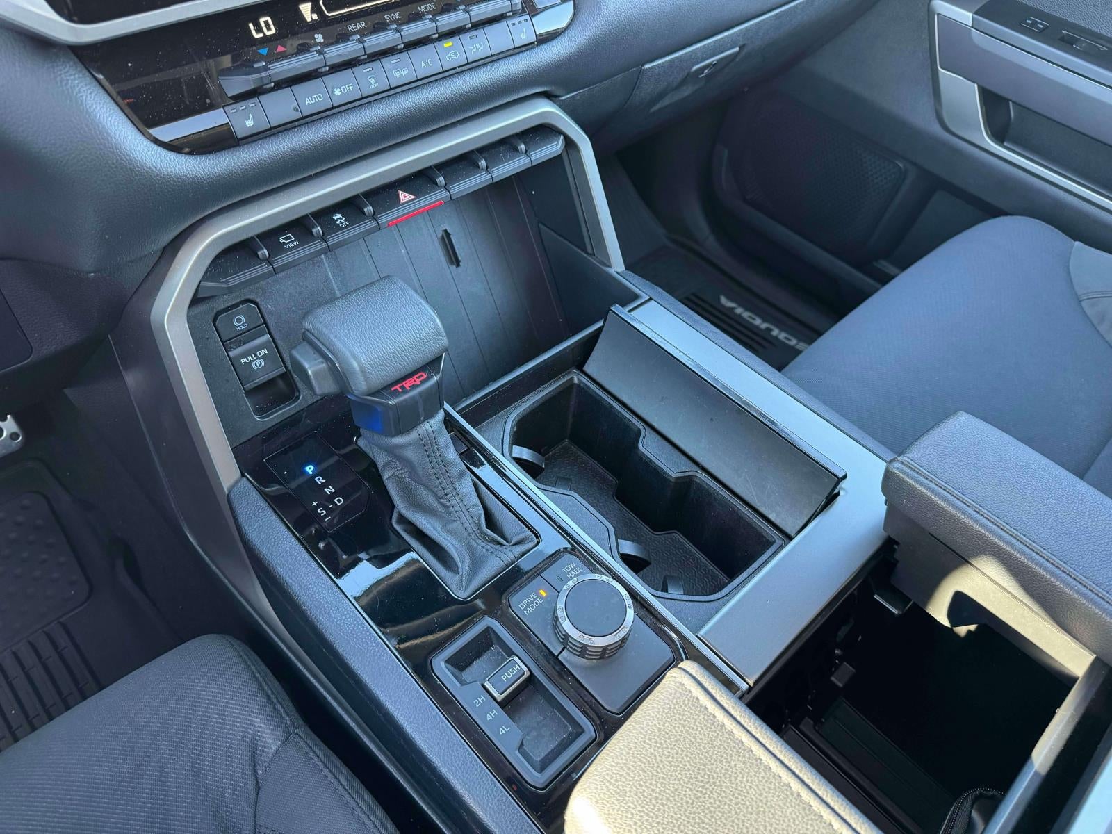 2023 Toyota Sequoia SR5 - Photo 36