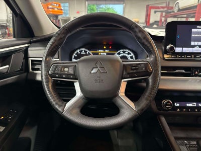 2023 Mitsubishi Outlander ES 2.5 2WD