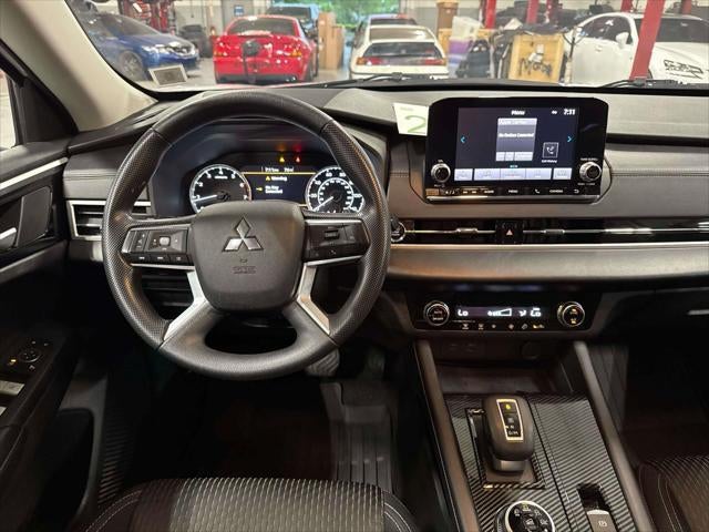 2023 Mitsubishi Outlander ES 2.5 2WD