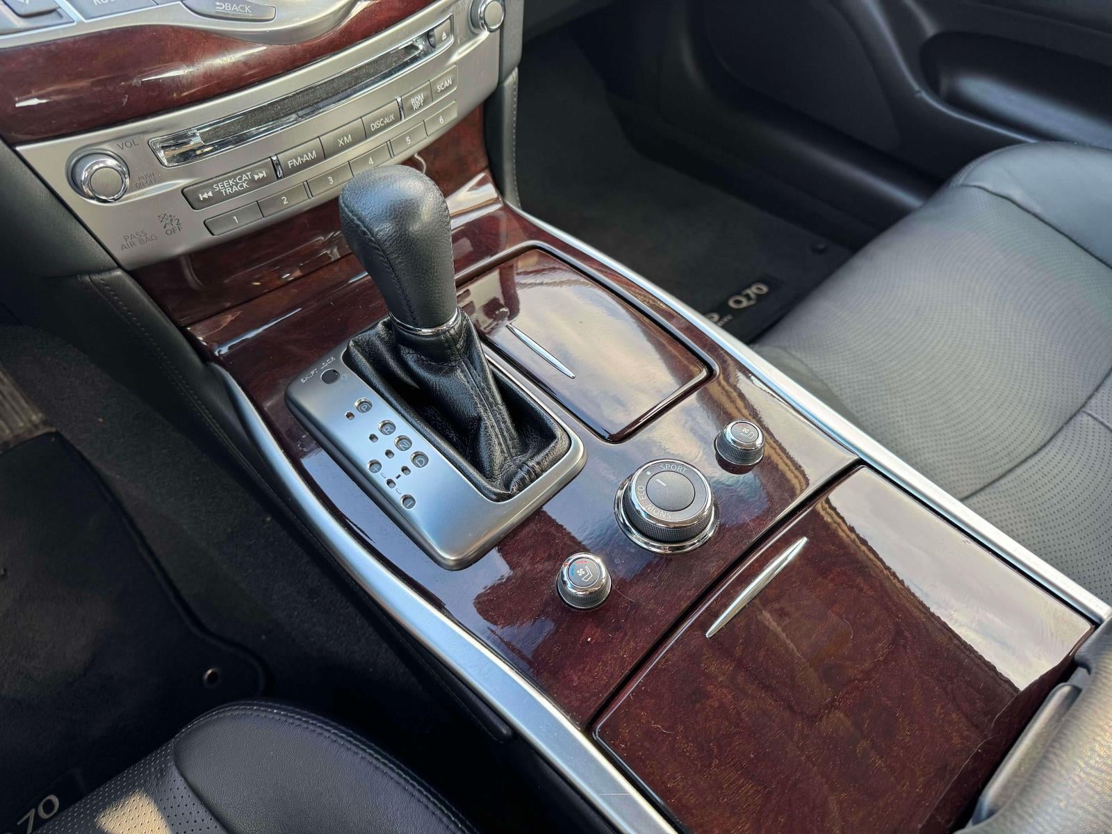 2016 INFINITI Q70L 3.7X
